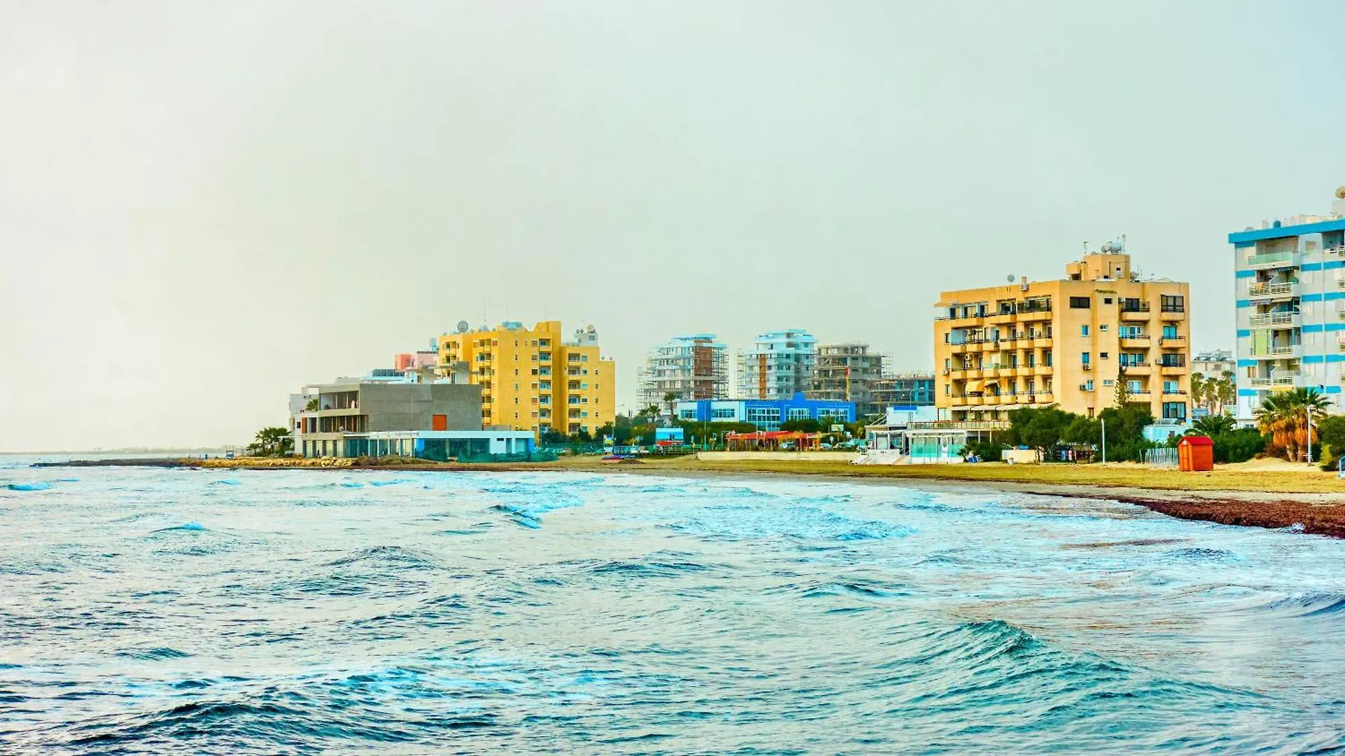 Mackenzie Suite Larnaca 0*,